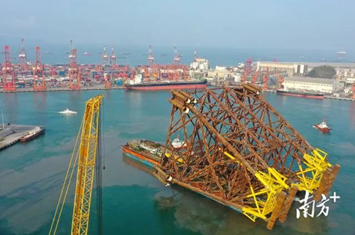 [Reprinted from Southern Daily] Set Sail! Shenzhen-made Jacket “Pang Dwen Dwen” Heads for Offshore Oilfields